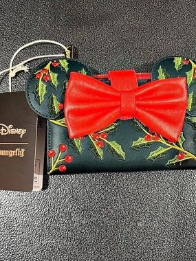 Disney Loungefly Minnie Mouse Holly Print Wallet